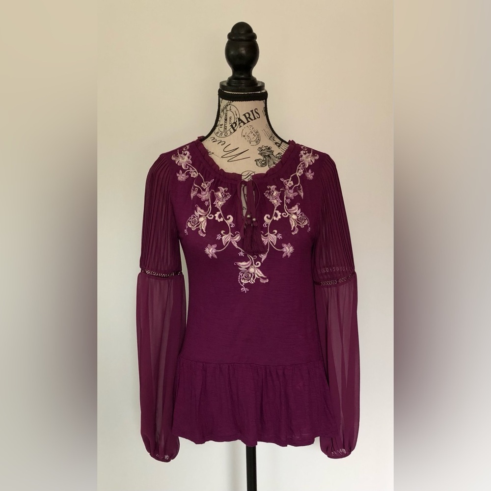 White House Black Market Blouse, xxs purple